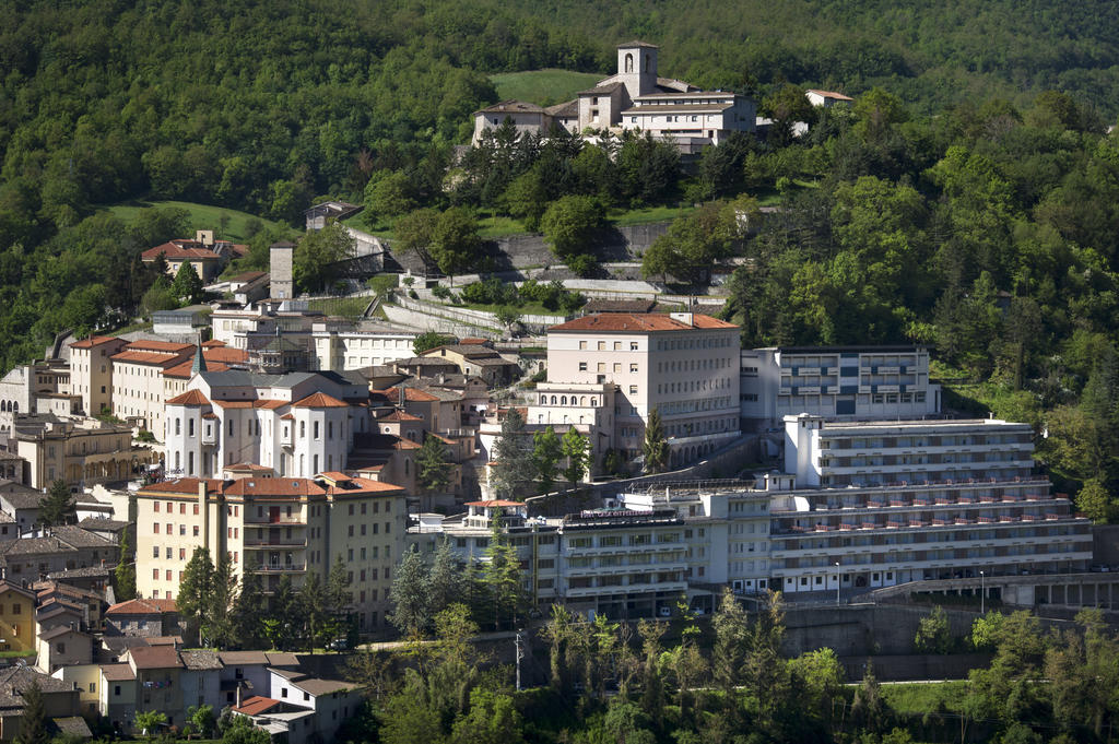 Hotel Delle Rose Кашія Екстер'єр фото