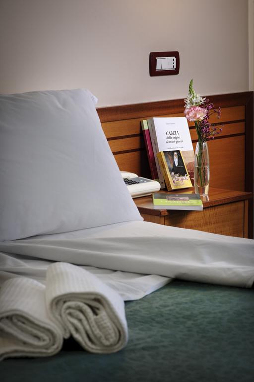 Hotel Delle Rose Кашія Екстер'єр фото