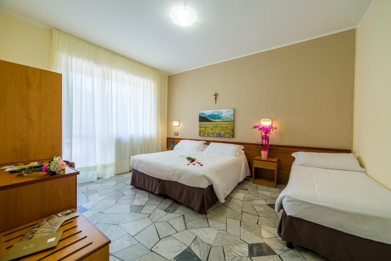 Hotel Delle Rose Кашія Екстер'єр фото